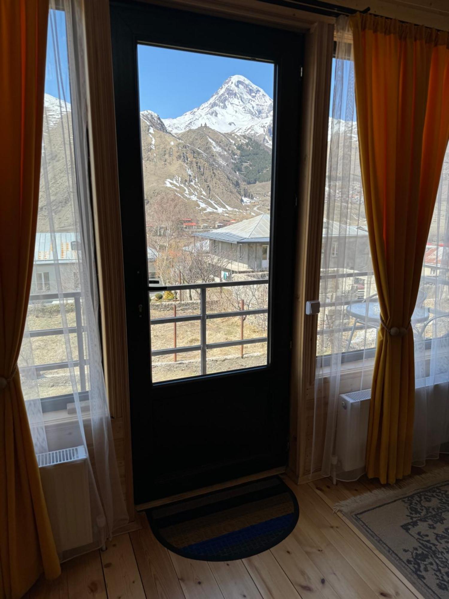 Qusha Cottage Kazbegi Exterior photo